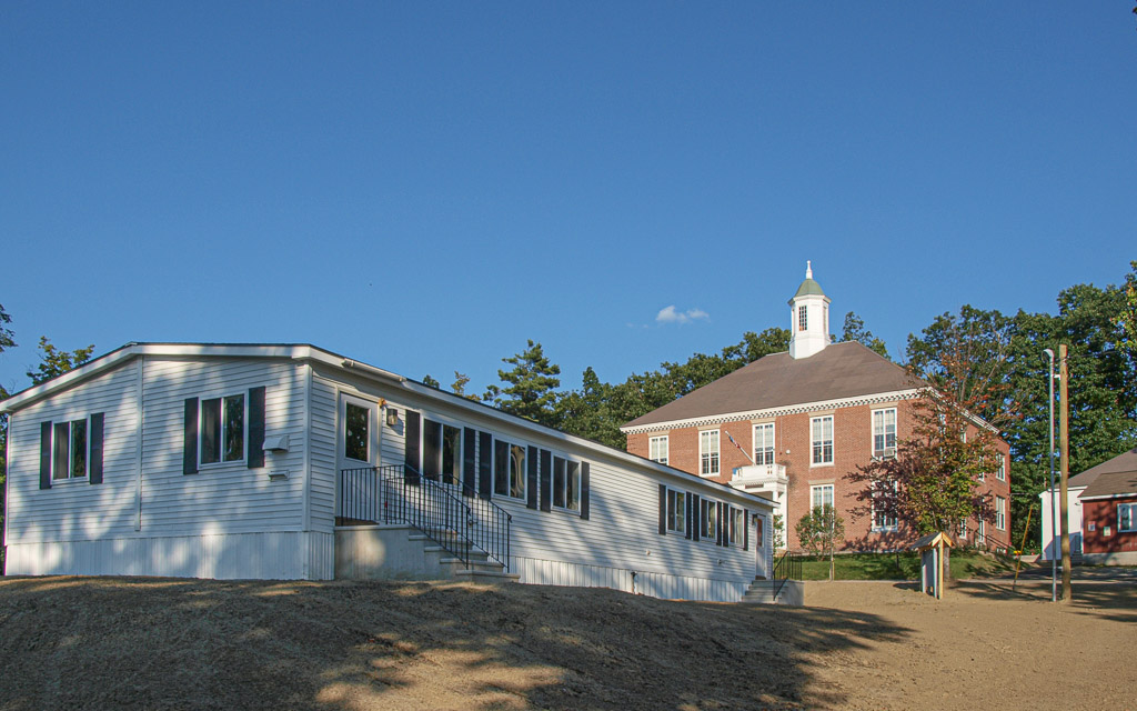 Portable classrooms at Appleton Academy (Sept 5, 2009)