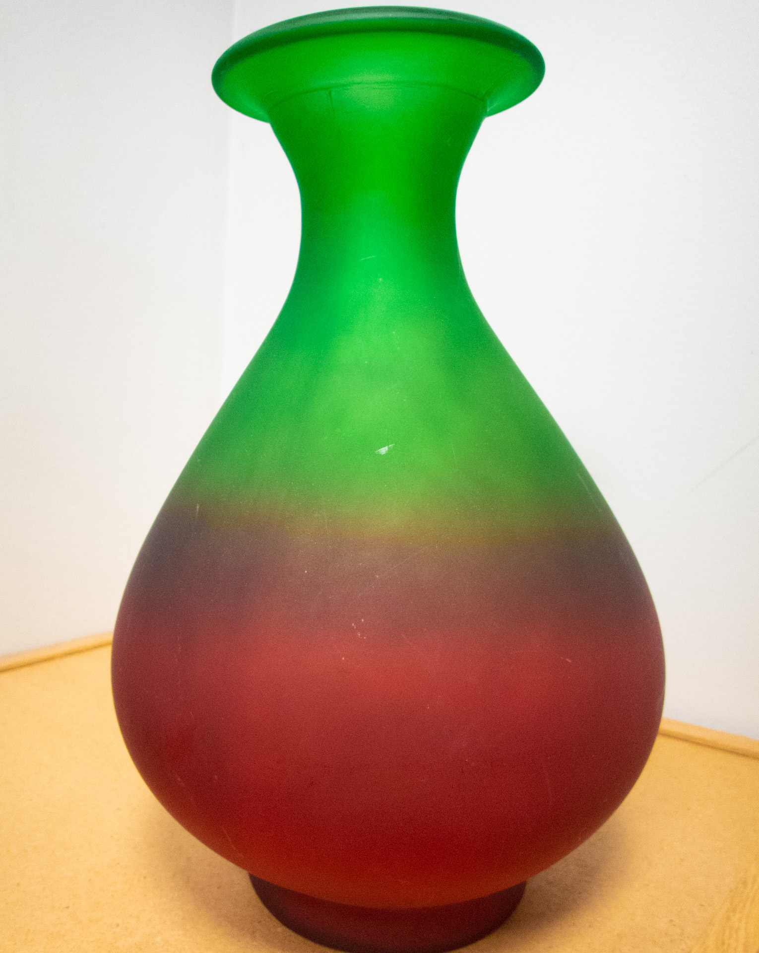 A LARGE decorative vase A LARGE decorative vase