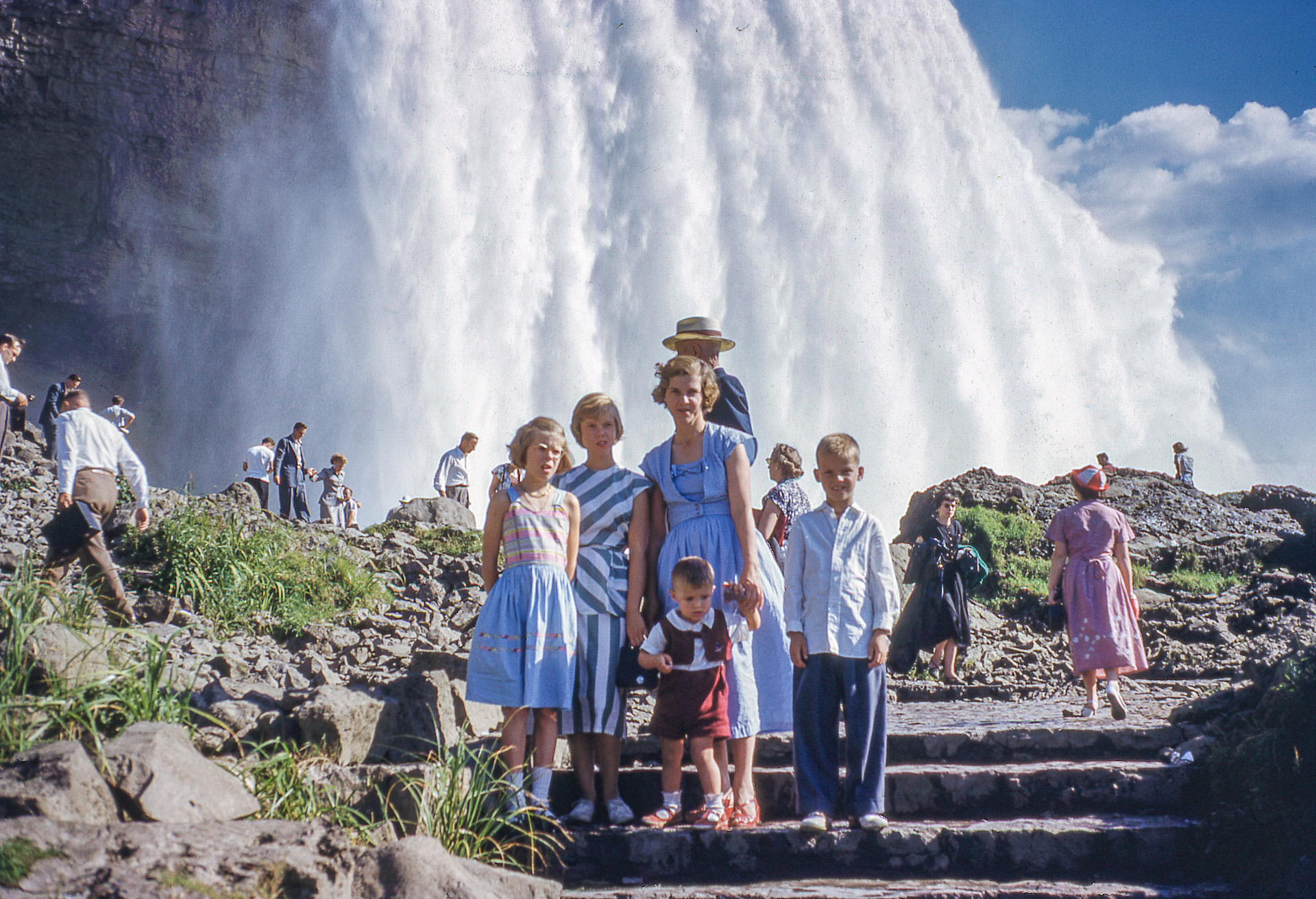 Janis family at Niagara Falls in 1950.