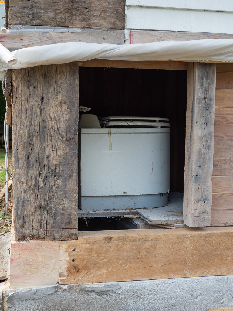 Incinerator Toilet