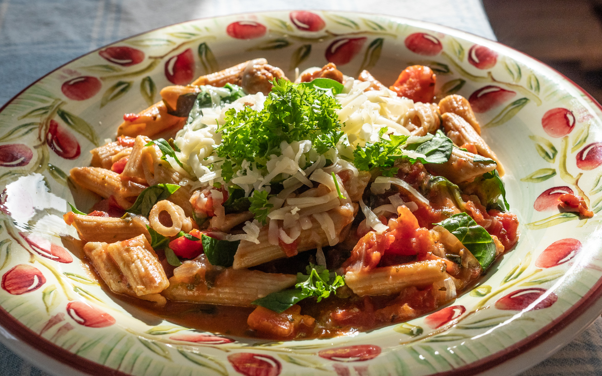 Instant Pot Pasta with sausage, spinach and tomatoes