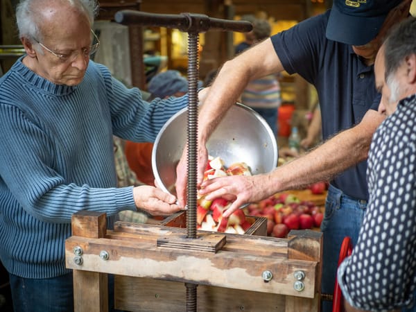 Woody's Cider Press